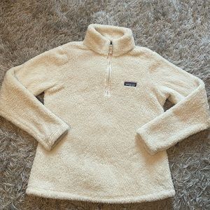 white sherpa Patagonia zip